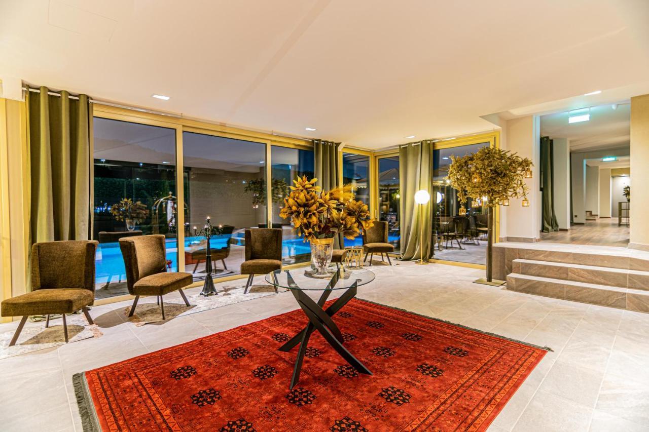 Golden Suites & Spa Neochoropoulo エクステリア 写真